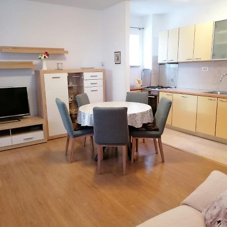 Guest House Lucija Makarska Exterior photo
