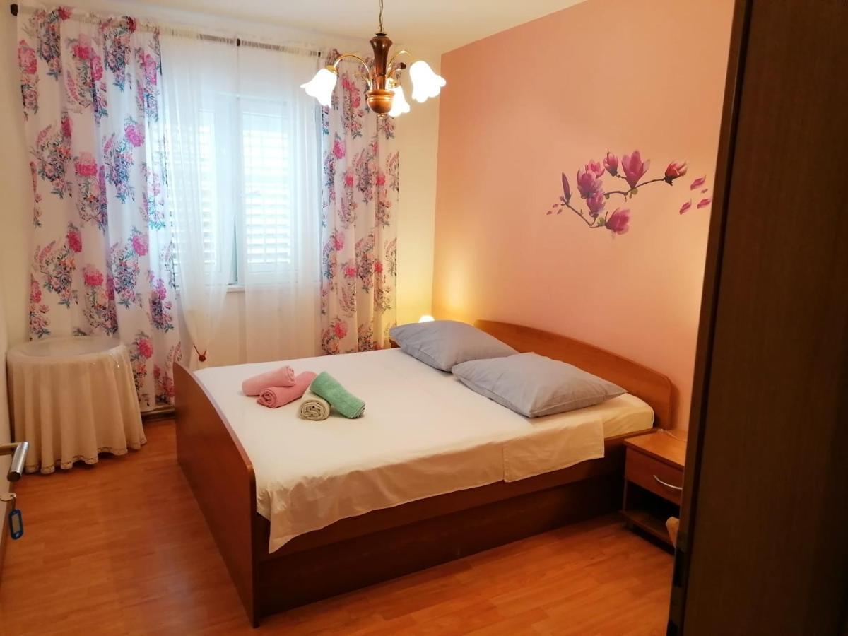 Guest House Lucija Makarska Exterior photo